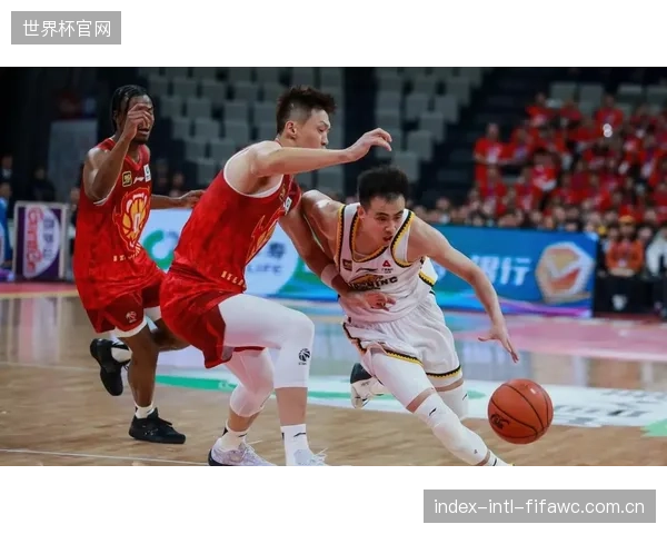 三连冠后的辽宁队进入重建期，常规赛仅排名第九需从季后赛首轮打起。
